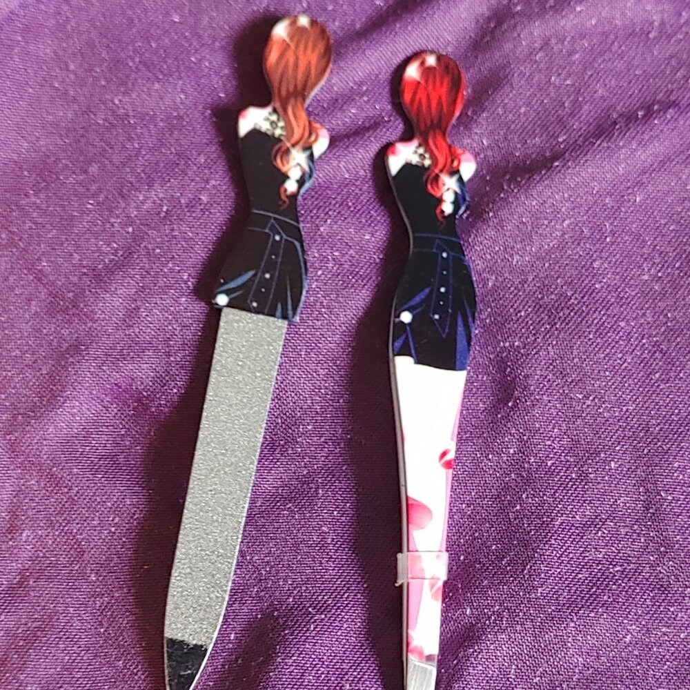 Nail File & Tweezer Set - Picture 2 of 4